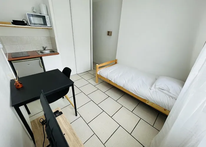 Banyo, 1p Proche Centre *